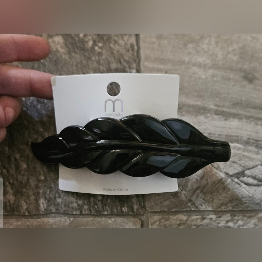 Large Black Leaf Hair Claw BNIB
